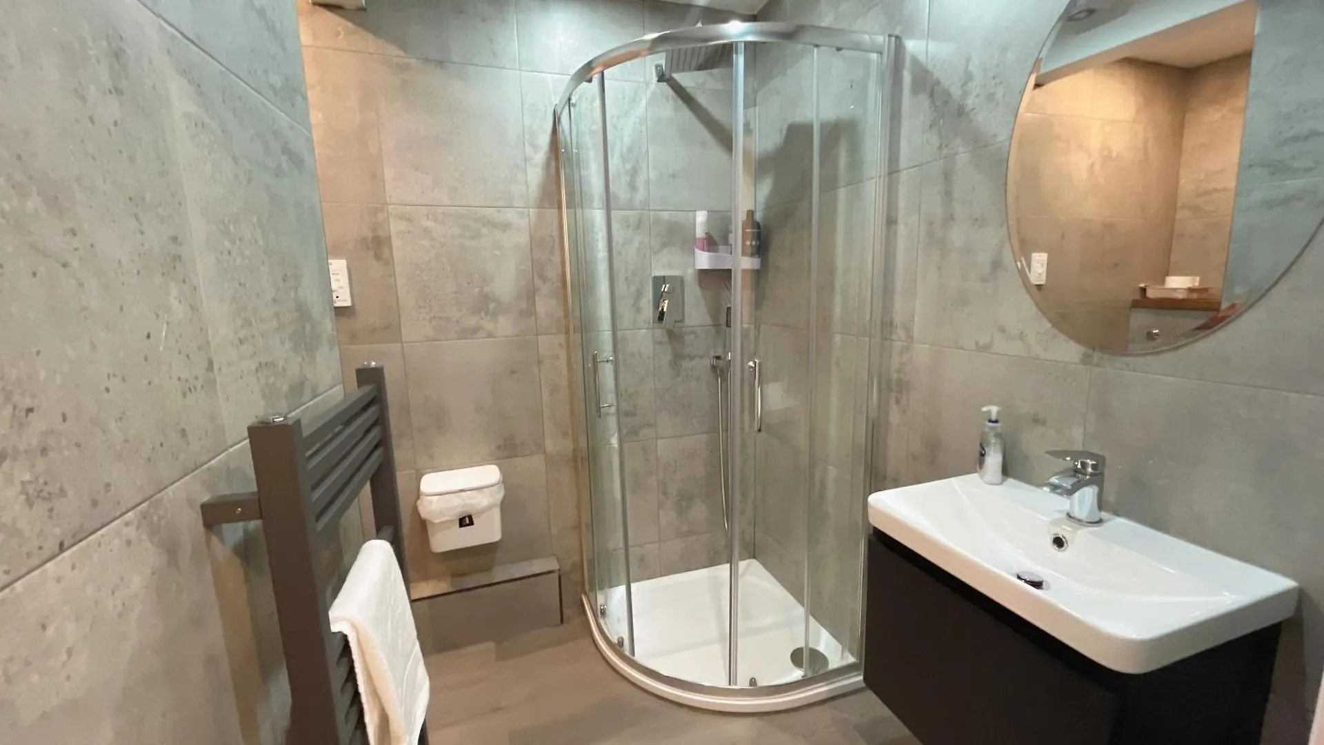 Two Bed Apartment Edimburgo 0*,  Reino Unido